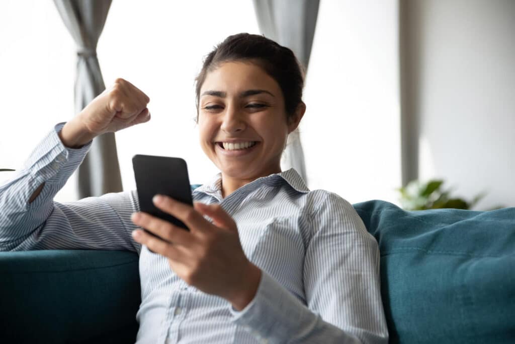 Entenda como funciona o empréstimo usando o celular como garantia